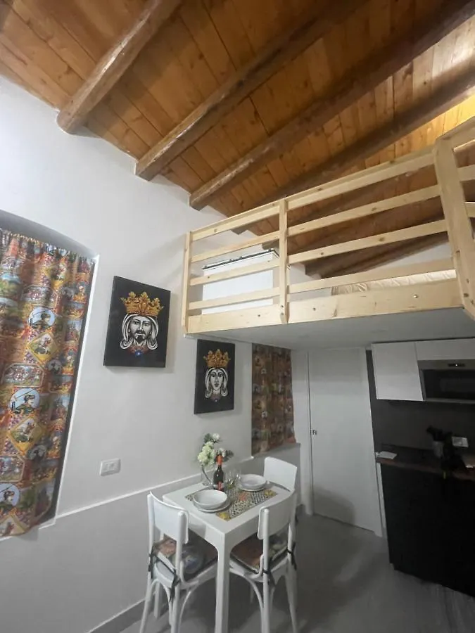 Mega House 2 Daire Katanya